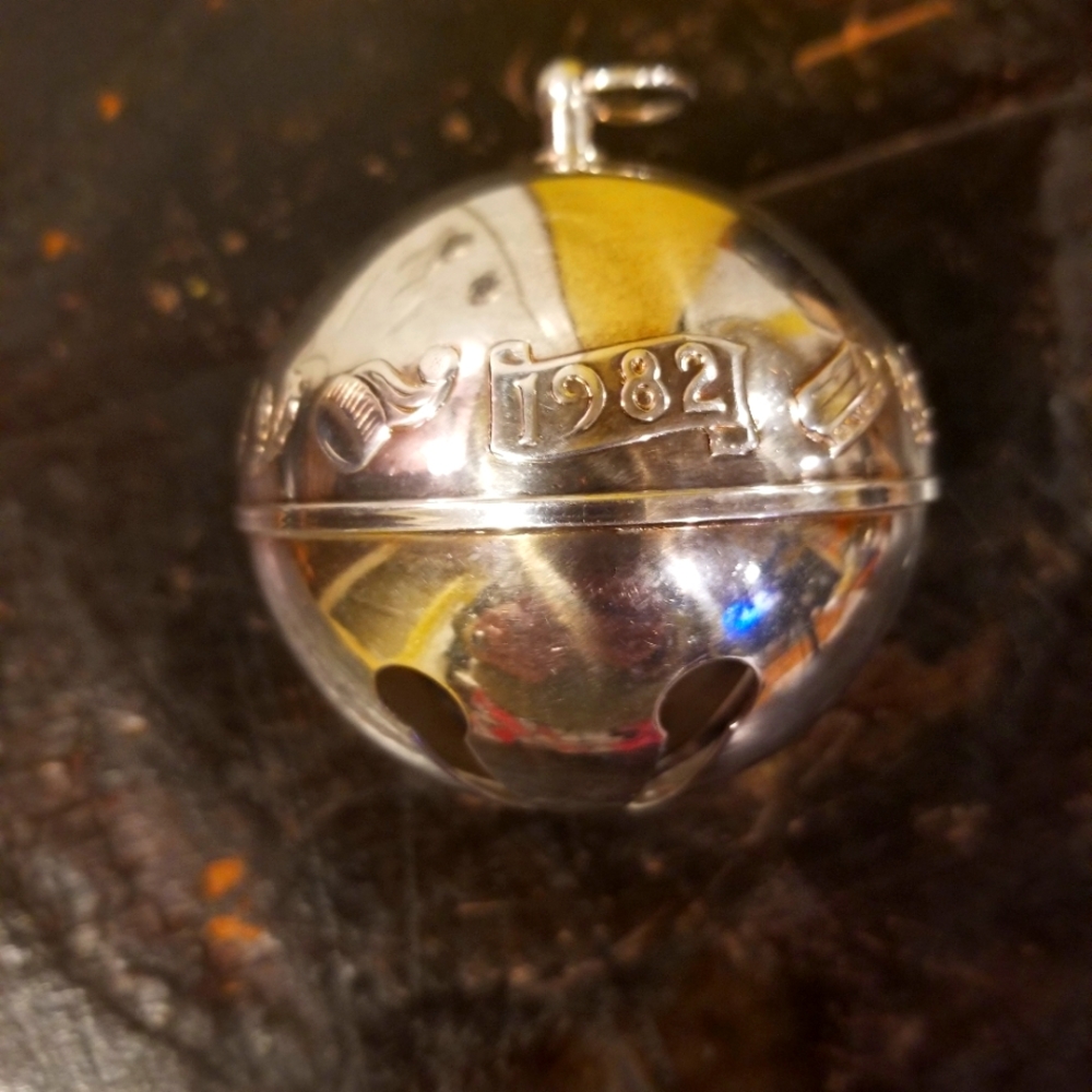 Vintage 1982 Wallace Sliegh Bell Silverplate Ornament